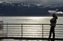 Admirando as pasisagens da Inside Passage, trecho entre Sitka e Ketchikan, no sudeste do Alaska